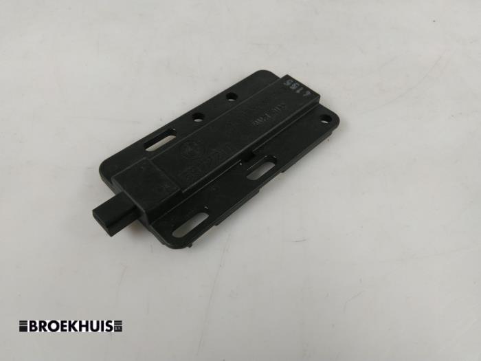 Używane Antena BMW 5 serie Touring (E61) 530d 24V Cena € 15,00 Procedura marży oferowane przez Autobedrijf Broekhuis B.V.