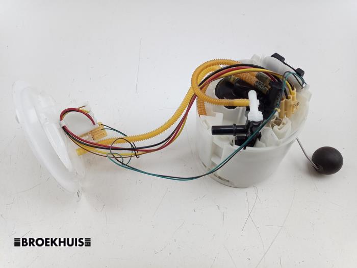 Usagé Pompe à carburant BMW 3 serie Touring (G21) 330e xDrive 2.0 TwinPower Turbo 16V Prix € 120,00 Règlement à la marge proposé par Autobedrijf Broekhuis B.V.