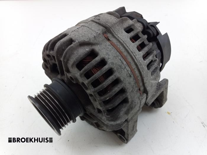 Begagnade Dynamo Opel Zafira (M75) 1.6 16V Pris € 30,00 Marginaltabell erbjuds av Autobedrijf Broekhuis B.V.