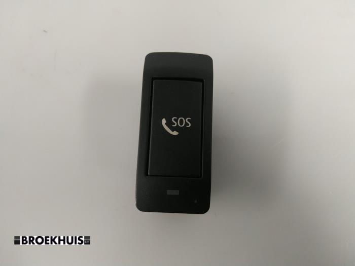 Używane Przycisk SOS BMW 5 serie (E60) Cena € 15,00 Procedura marży oferowane przez Autobedrijf Broekhuis B.V.