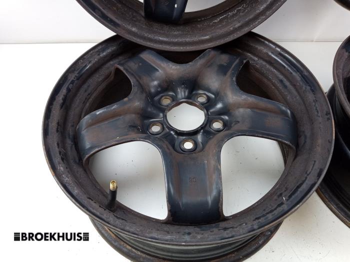 Hjuluppsättning från en Opel Zafira (M75) 1.6 16V 2008