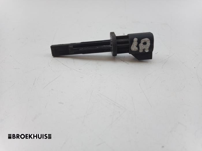 Begagnade ABS-sensor Volvo V60 II (ZW) 2.0 B3 16V Mild Hybrid Pris € 48,40 Inklusive moms erbjuds av Autobedrijf Broekhuis B.V.