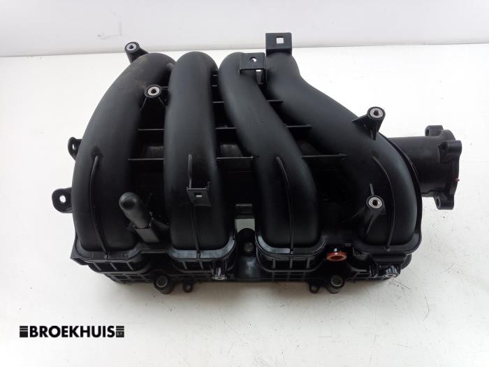 Begagnade Insugsrör Mazda CX-60 (KH) 2.5 e-SkyActiv PHEV Pris € 200,00 Marginaltabell erbjuds av Autobedrijf Broekhuis B.V.