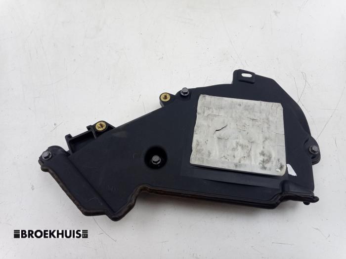 Usagé Couvercle de distribution Peugeot 207/207+ (WA/WC/WM) 1.6 HDi Prix € 15,00 Règlement à la marge proposé par Autobedrijf Broekhuis B.V.
