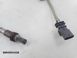 Lambda probe from a Volvo V60 II (ZW) 2.0 B3 16V Mild Hybrid 2022