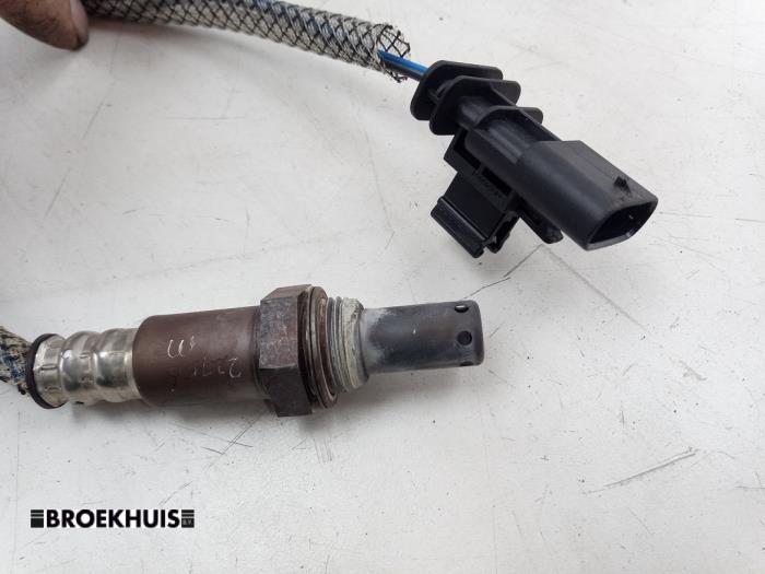 Lambda probe from a Volvo V60 II (ZW) 2.0 B3 16V Mild Hybrid 2022