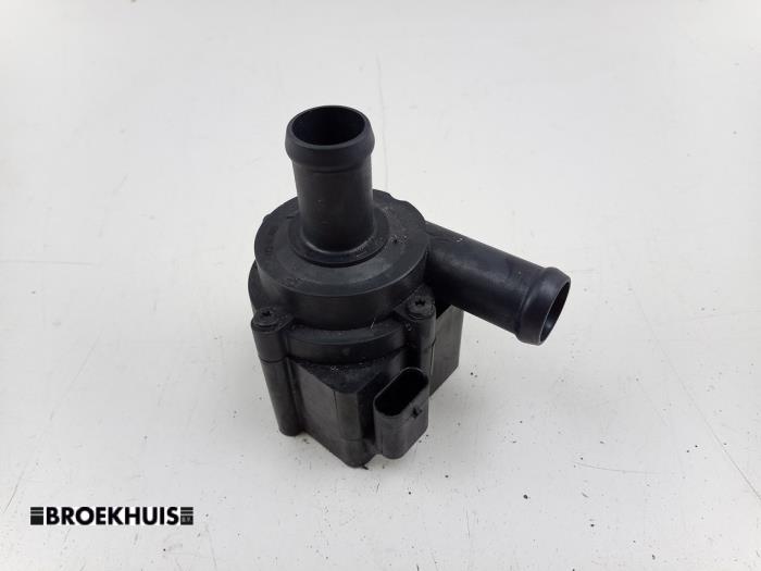 Begagnade Extra vattenpump Volvo V60 II (ZW) 2.0 B3 16V Mild Hybrid Pris € 50,00 Marginaltabell erbjuds av Autobedrijf Broekhuis B.V.