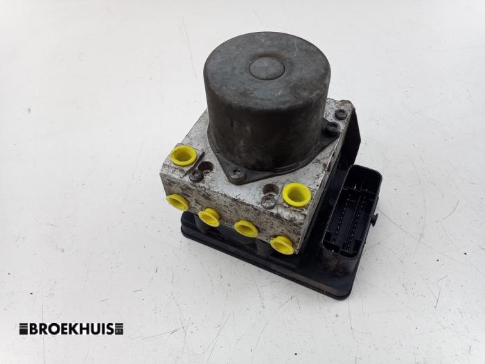 Usagé Pompe ABS Seat Mii 1.0 12V Prix € 45,00 Règlement à la marge proposé par Autobedrijf Broekhuis B.V.