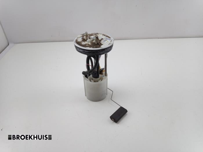 Usagé Pompe à carburant Ford EcoSport (JK8) 1.0 EcoBoost 12V 125 Prix € 60,00 Règlement à la marge proposé par Autobedrijf Broekhuis B.V.