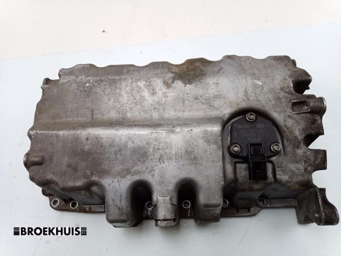 Gebrauchte Ölwanne Skoda Superb Combi (3TAC/TAF) 1.6 TDI Preis € 25,00 Margenregelung angeboten von Autobedrijf Broekhuis B.V.