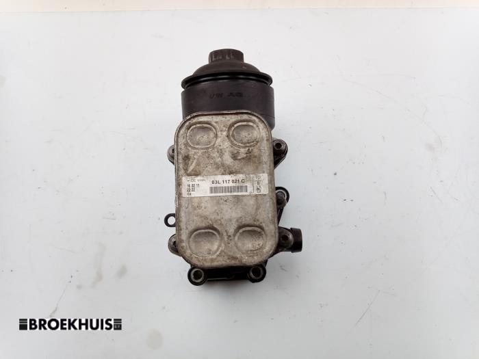 Gebrauchte Ölfiltergehäuse Skoda Superb Combi (3TAC/TAF) 1.6 TDI Preis € 25,00 Margenregelung angeboten von Autobedrijf Broekhuis B.V.