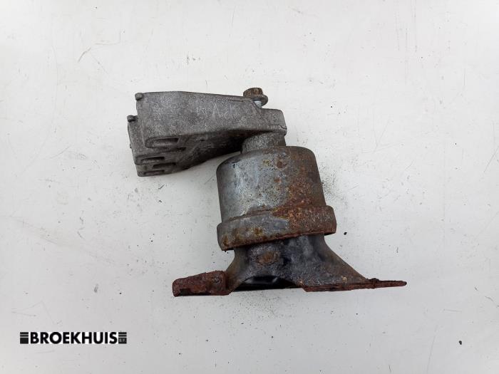Used Engine mount Volkswagen Transporter T5 2.0 TDI DRF Price € 24,20 Inclusive VAT offered by Autobedrijf Broekhuis B.V.