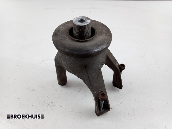 Used Engine mount Volkswagen Transporter T5 2.0 TDI DRF Price € 18,15 Inclusive VAT offered by Autobedrijf Broekhuis B.V.