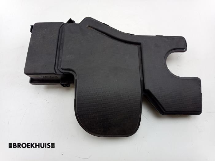 Begagnade Luftfilterhus Citroen C1 1.0 Vti 68 12V Pris € 30,00 Marginaltabell erbjuds av Autobedrijf Broekhuis B.V.