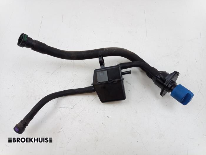 Gebrauchte Füllrohr adbluetank Audi A4 Avant (B9) 2.0 TDI 16V Quattro Preis € 65,00 Margenregelung angeboten von Autobedrijf Broekhuis B.V.