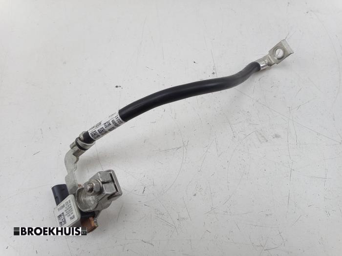 Używane Biegun akumulator BMW 5 serie (G30) 530e iPerformance Cena € 25,00 Procedura marży oferowane przez Autobedrijf Broekhuis B.V.