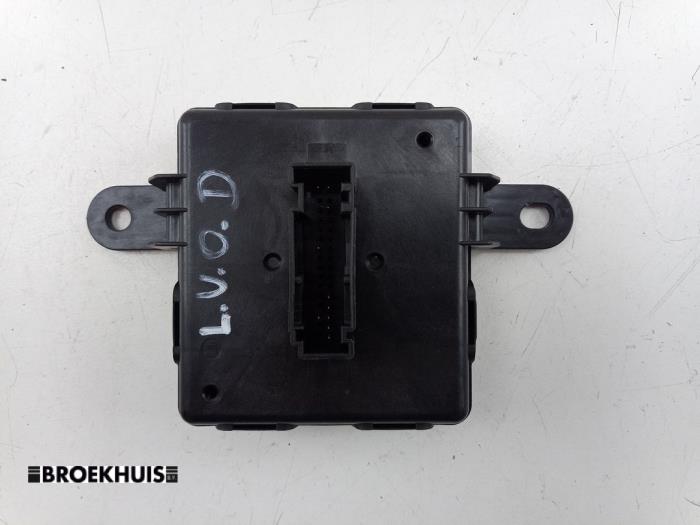 Używane Modul keyless vehicle Audi A3 Limousine (8YS) 1.0 30 TFSI 12V Mild Hybrid Cena € 60,00 Procedura marży oferowane przez Autobedrijf Broekhuis B.V.