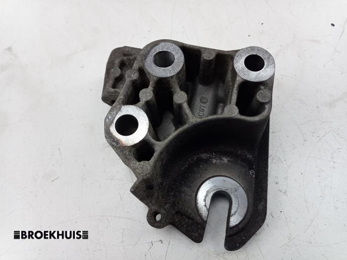 Used Engine mount Ford Galaxy (WA6) 2.0 TDCi 16V 140 Price € 20,00 Margin scheme offered by Autobedrijf Broekhuis B.V.