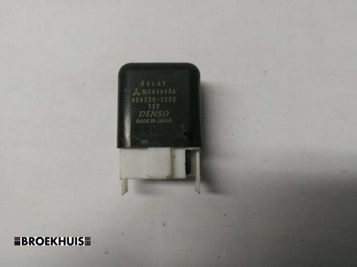 Begagnade Relä Mitsubishi Canter 3C13 Pris € 10,00 Marginaltabell erbjuds av Autobedrijf Broekhuis B.V.