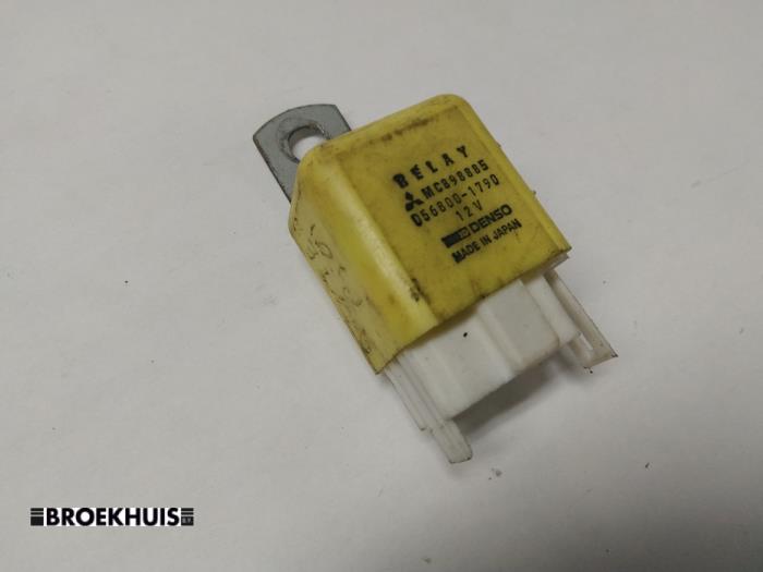 Begagnade Relä Mitsubishi Canter 3C13 Pris € 10,00 Marginaltabell erbjuds av Autobedrijf Broekhuis B.V.