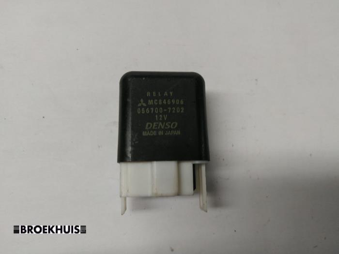 Begagnade Relä Mitsubishi Canter 3C13 Pris € 10,00 Marginaltabell erbjuds av Autobedrijf Broekhuis B.V.