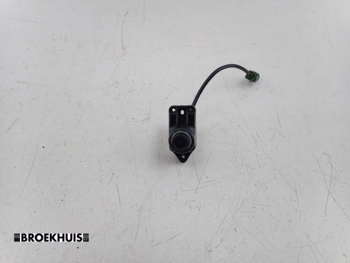 Begagnade Backkamera Landrover Range Rover Sport (L1) 3.0 V6 P460e Pris € 100,00 Marginaltabell erbjuds av Autobedrijf Broekhuis B.V.