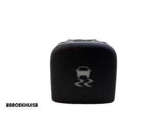 Usados Interruptor ESP Saab 9-5 Estate (YS3E) 1.9 TiD 16V Precio € 20,00 Norma de margen ofrecido por Autobedrijf Broekhuis B.V.