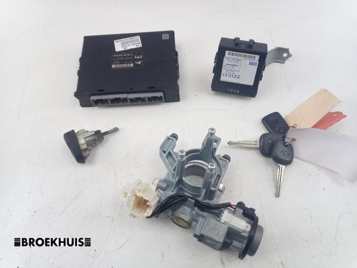 Used Injection computer Daihatsu Sirion 2 (M3) 1.0 12V DVVT Price € 100,00 Margin scheme offered by Autobedrijf Broekhuis B.V.