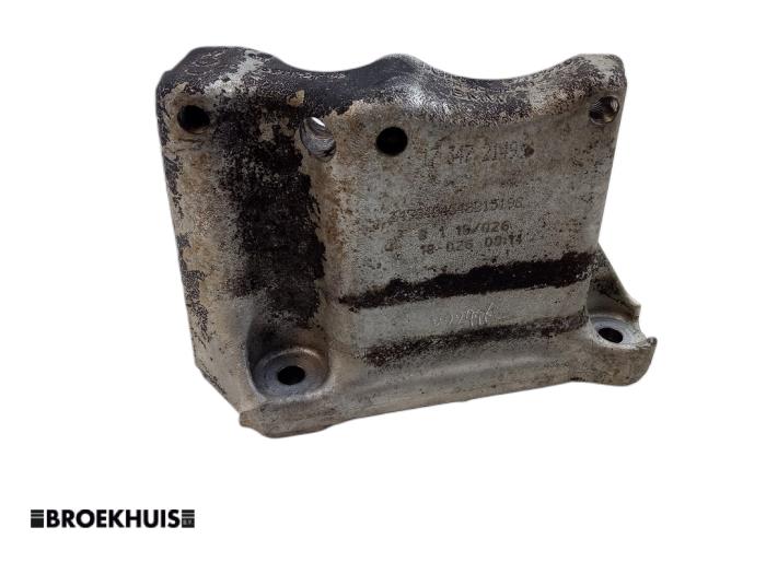 Used Engine mount Mini Mini (F56) 1.5 12V Cooper Price € 20,00 Margin scheme offered by Autobedrijf Broekhuis B.V.