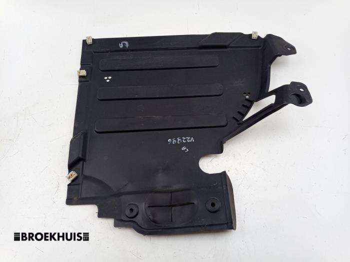 Gebrauchte Schutzblech Boden Mini Mini (F56) 1.5 12V Cooper Preis € 25,00 Margenregelung angeboten von Autobedrijf Broekhuis B.V.