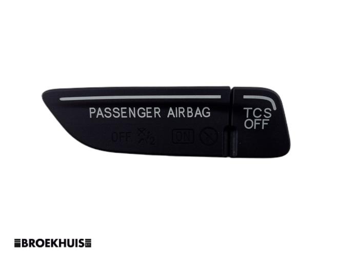 Usados Interruptor ESP Ford Transit Courier 1.5 TDCi 75 Precio € 24,20 IVA incluido ofrecido por Autobedrijf Broekhuis B.V.