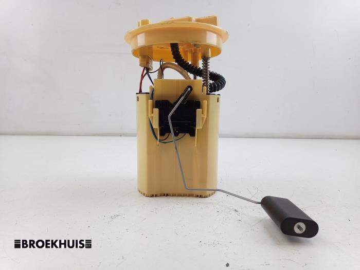 Gebrauchte Kraftstoffpumpe Elektrisch Ford Transit Courier 1.5 TDCi 75 Preis € 72,60 Mit Mehrwertsteuer angeboten von Autobedrijf Broekhuis B.V.