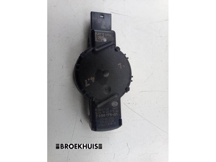 Begagnade Regnsensor BMW i3 (I01) i3s Pris € 35,00 Marginaltabell erbjuds av Autobedrijf Broekhuis B.V.