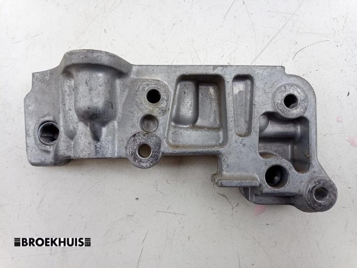 Engine mount Mercedes B (W246/W242), 2011 / 2018 B-250 e, Hatchback, Electric, 132kW (179pk), FWD, EM004, 2014-11 / 2017-10, 242.890 (Used)