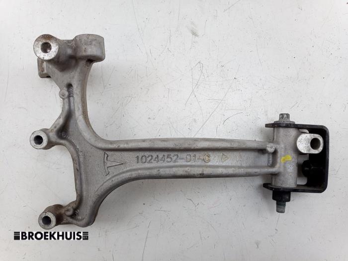 Used Engine mount Mercedes B (W246/W242) B-250 e Price € 35,00 Margin scheme offered by Autobedrijf Broekhuis B.V.
