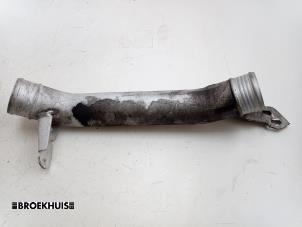 Usados Tubo intercooler Volvo V40 (MV) 2.0 D2 16V Precio € 20,00 Norma de margen ofrecido por Autobedrijf Broekhuis B.V.