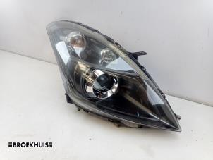 Used Headlight, right Suzuki Swift (ZA/ZC/ZD) 1.6 Sport VVT 16V Price € 350,00 Margin scheme offered by Autobedrijf Broekhuis B.V.