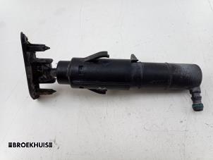 Used Headlight washer Volkswagen Jetta IV (162/16A) 1.4 TSI Hybrid 16V Price € 20,00 Margin scheme offered by Autobedrijf Broekhuis B.V.