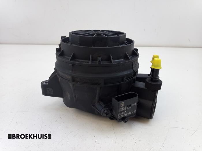 Begagnade Bränslefilterhus Mercedes C (W205) C-300de 2.0 Turbo 16V Pris € 50,00 Marginaltabell erbjuds av Autobedrijf Broekhuis B.V.