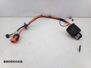 Usados Cable HV (alto voltaje) Mercedes C (W205) C-300de 2.0 Turbo 16V Precio € 125,00 Norma de margen ofrecido por Autobedrijf Broekhuis B.V.