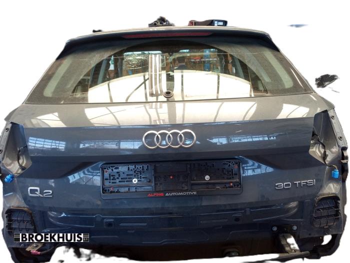 Używane Tylna klapa Audi Q2 (GAB/GAG) 1.0 30 TFSI 12V Cena € 400,00 Procedura marży oferowane przez Autobedrijf Broekhuis B.V.