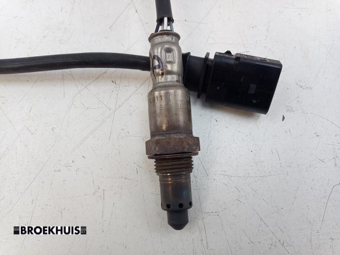 Lambda probe from a Skoda Fabia III Combi (NJ5) 1.0 TSI 12V 2019