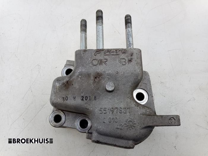 Used Engine mount Fiat 500 (312) 1.2 Price € 25,00 Margin scheme offered by Autobedrijf Broekhuis B.V.