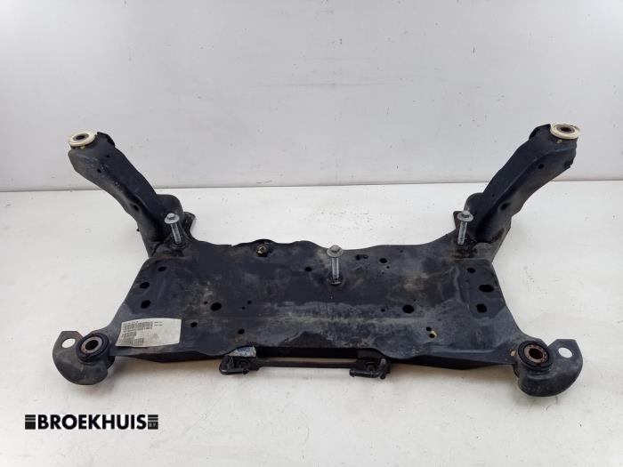 Usados Subchasis Volvo V40 (MV) 1.6 T3 GTDi 16V Precio € 75,00 Norma de margen ofrecido por Autobedrijf Broekhuis B.V.
