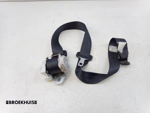 Usados Cinturón de seguridad izquierda detrás Suzuki Swift (ZA/ZC/ZD1/2/3/9) 1.3 VVT 16V Precio € 35,00 Norma de margen ofrecido por Autobedrijf Broekhuis B.V.