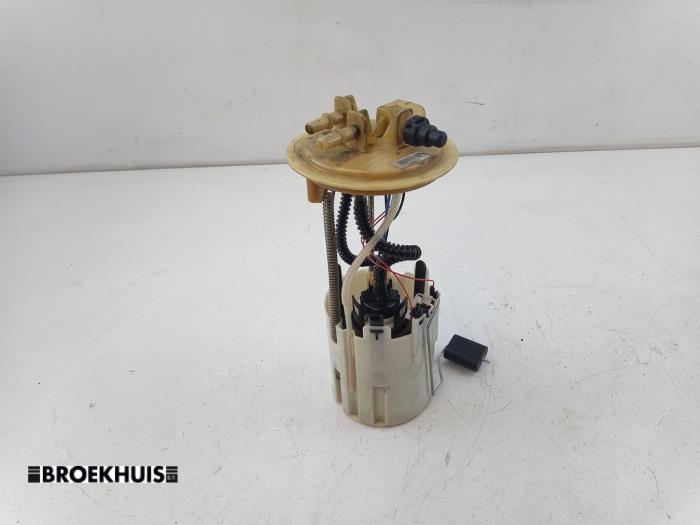 Usagé Pompe à carburant Mercedes Sprinter 3,5t (906.63) 313 CDI 16V Prix € 90,75 Prix TTC proposé par Autobedrijf Broekhuis B.V.