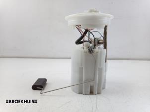 Usados Bomba eléctrica de combustible Volvo V40 (MV) 1.6 T3 GTDi 16V Precio € 50,00 Norma de margen ofrecido por Autobedrijf Broekhuis B.V.