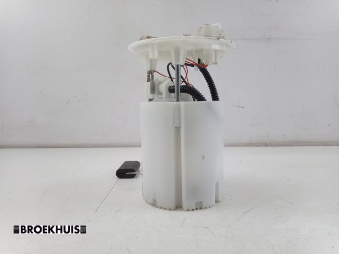 Usagé Pompe d'injection Renault Twingo III (AH) 1.0 SCe 75 12V Prix € 20,00 Règlement à la marge proposé par Autobedrijf Broekhuis B.V.