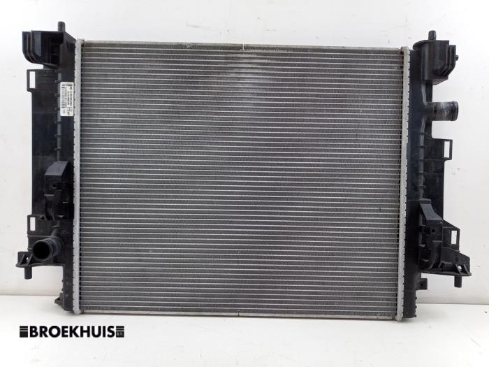 Usagé Radiateur Renault Twingo III (AH) 1.0 SCe 75 12V Prix € 25,00 Règlement à la marge proposé par Autobedrijf Broekhuis B.V.