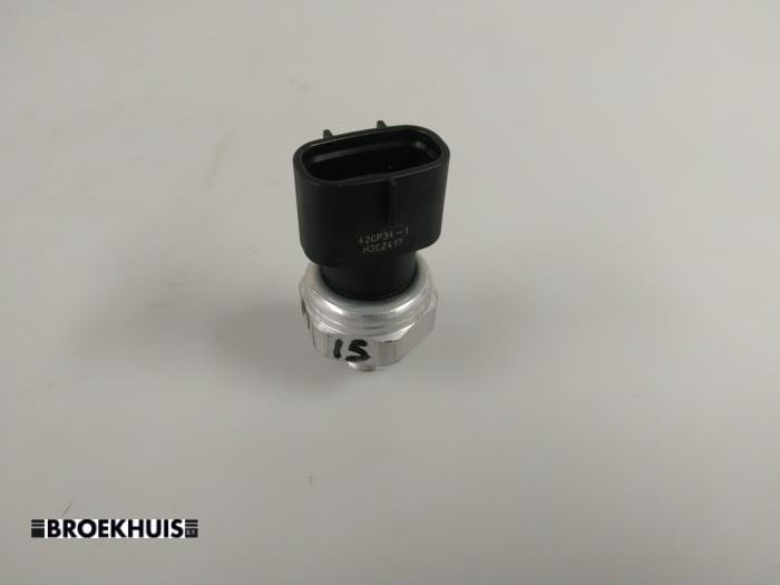 Begagnade Trycksensor, luftkonditionering Suzuki Swift (ZA/ZC/ZD) 1.2 16_ Pris € 10,00 Marginaltabell erbjuds av Autobedrijf Broekhuis B.V.
